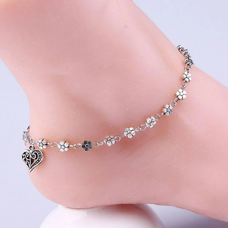 Hollow Plum Heart-Shaped Anklet